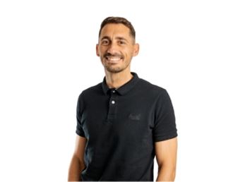 Portrait d'un·e membre du comité éditorial de SolutionsCSE - Les Rendez-Vous, représentant une fonction au sein d'un CSE, souriant·e et engagé·e.